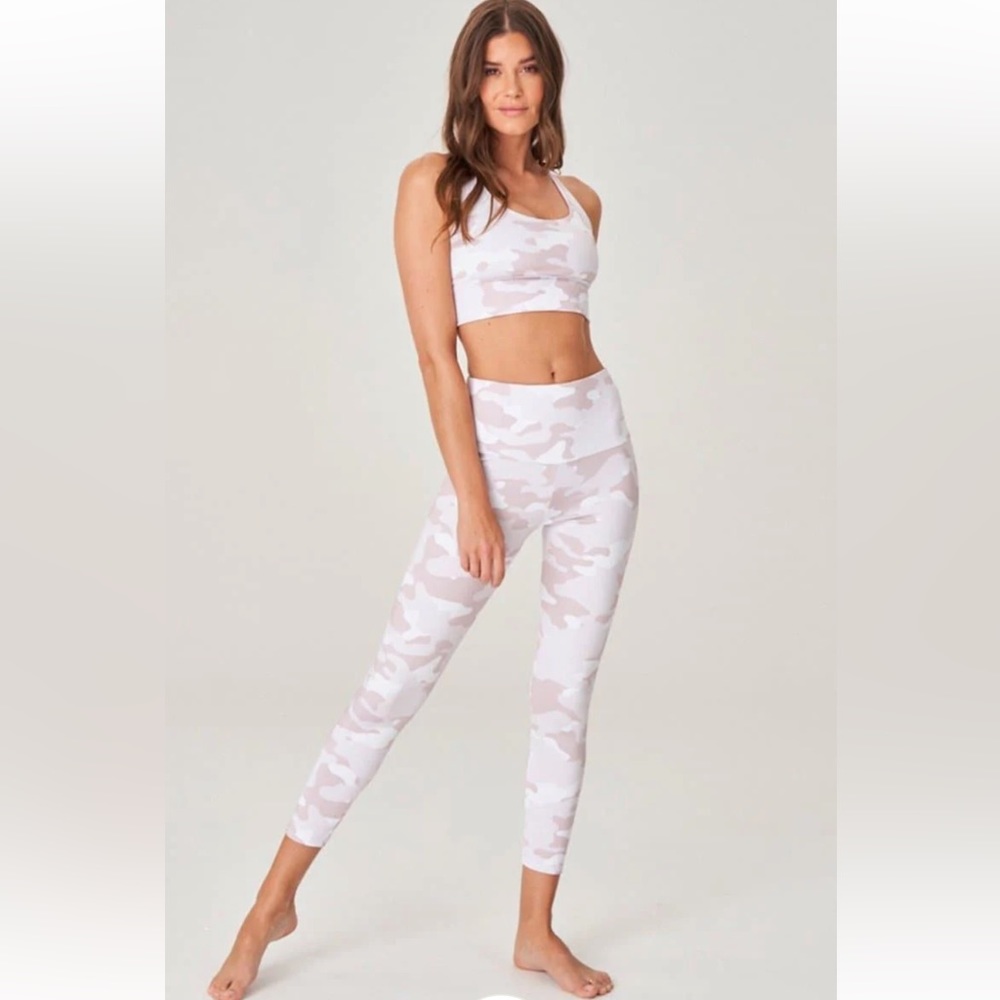 NWT Onzie High Rise Midi Legging - White Camo size large